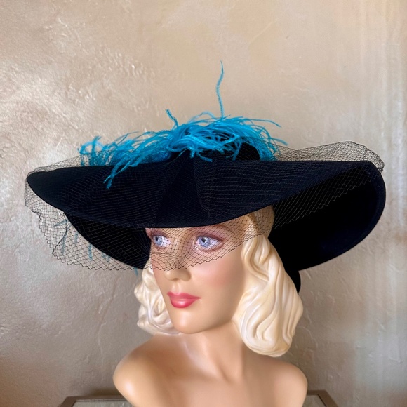 REGAL 1940\'s BLACK FELKT WIDE BRIM HAT +  TURQUOISE OSTRICH FEATHERS & VEILING main image 13